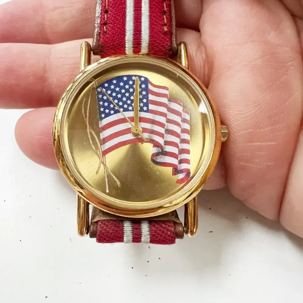 Valdawn American flag watch